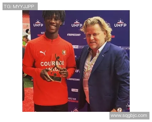 卡马文加：年轻天才如何在足球世界中崭露头角与成就辉煌